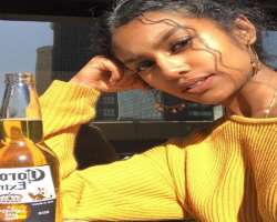 Irisa (Instagram Star) consuming alcohol